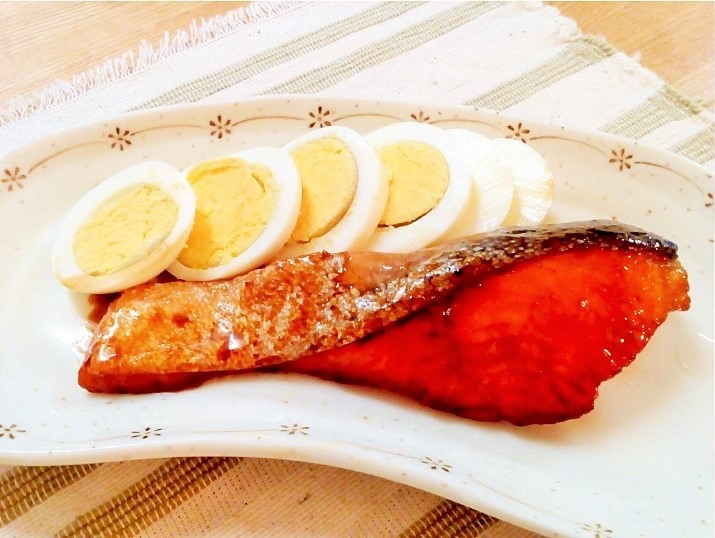 ♪ひと味違う♡アジア風調味料でサーモンの照り焼き♪