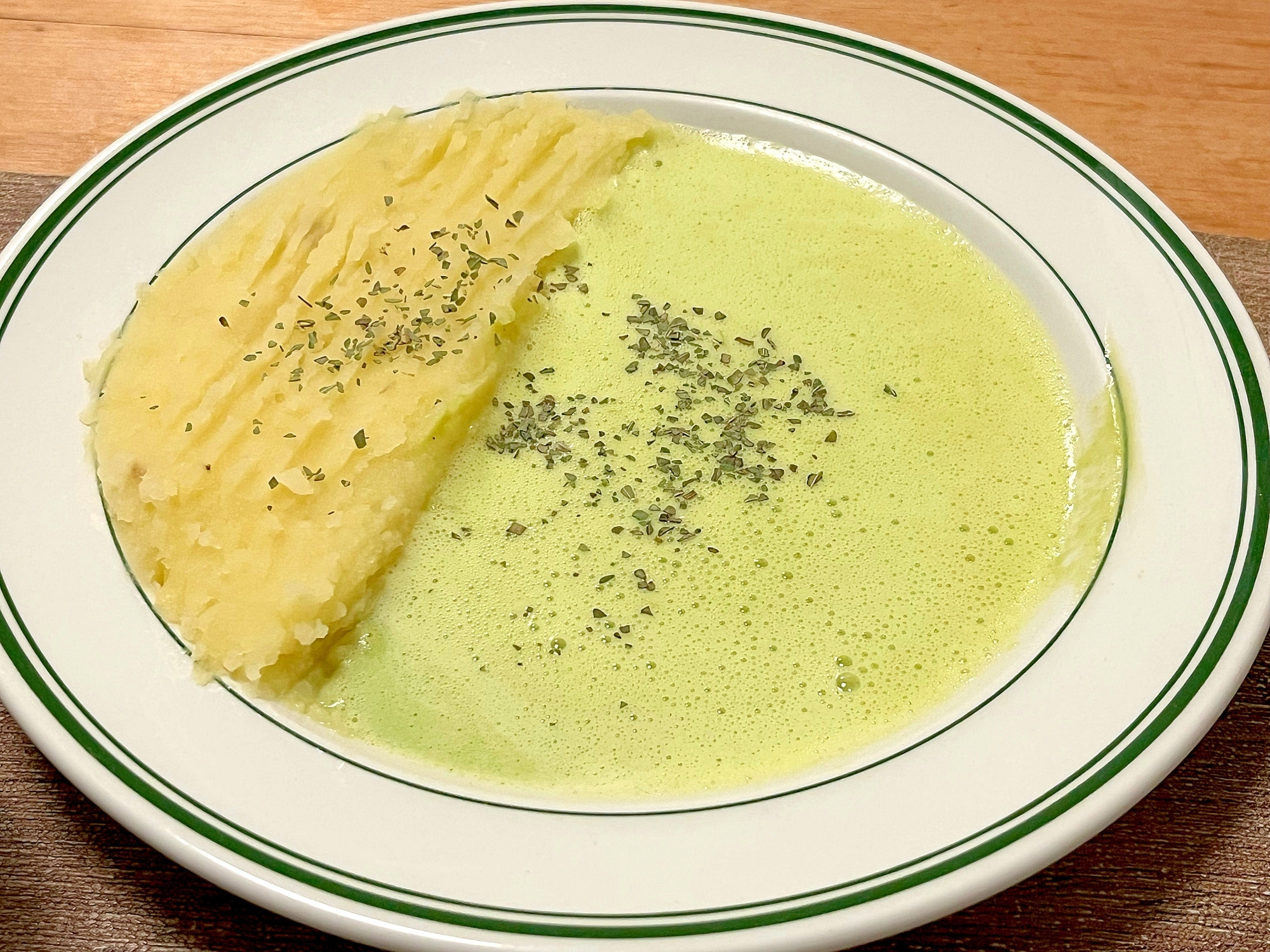 スープメーカーで、グリーピースのポタージュ