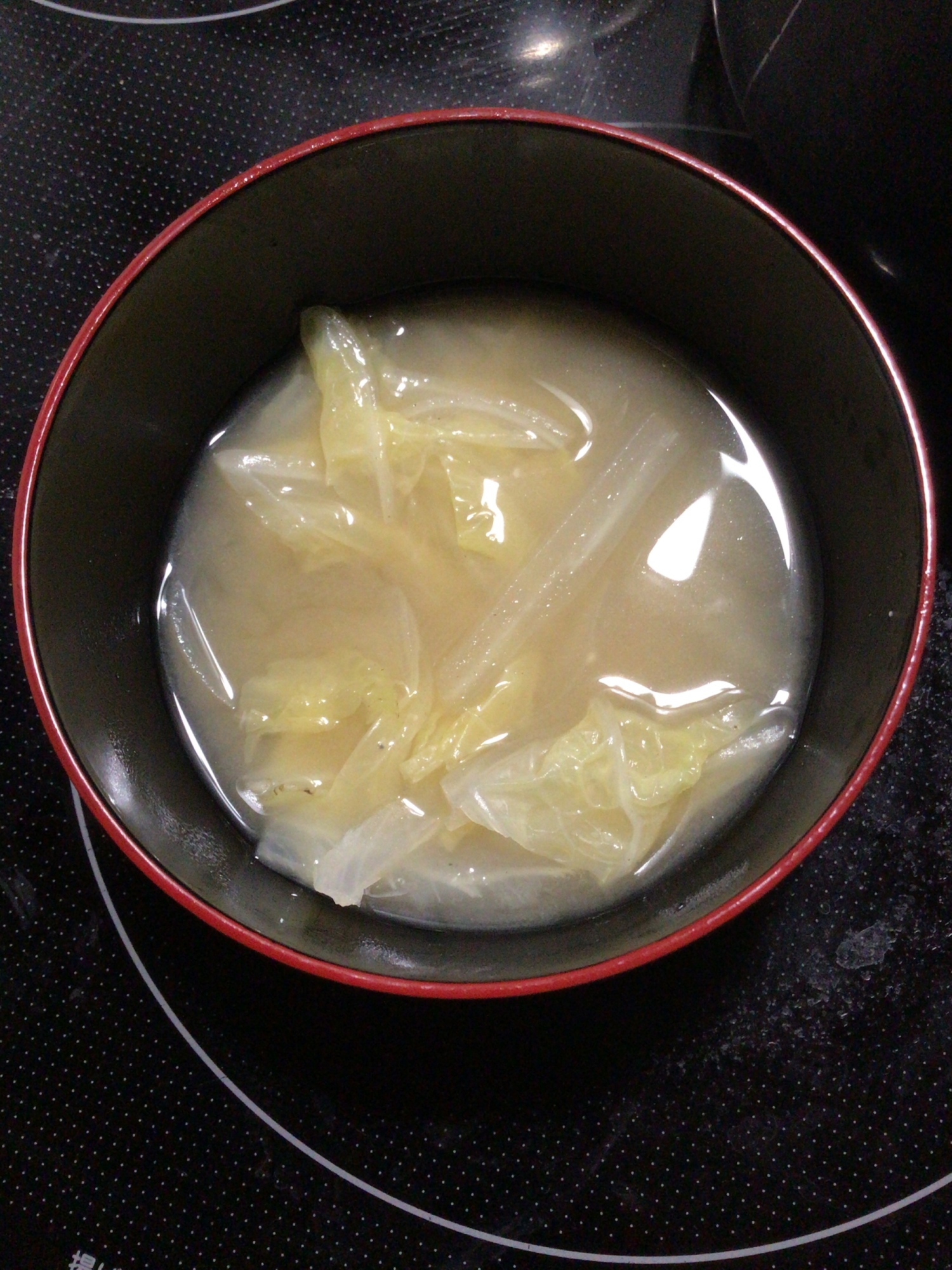シャキシャキ食感　白菜のお味噌汁