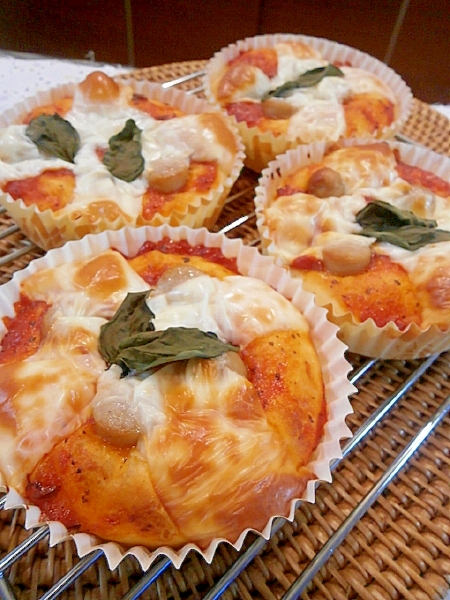 市販のピザソースでピザパン ホームベーカリー生地 レシピ 作り方 By はちわれ413 楽天レシピ