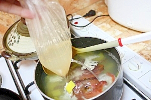 無駄なし ビニール袋で簡単にあくを取る方法 レシピ 作り方 By ペコ4672 楽天レシピ