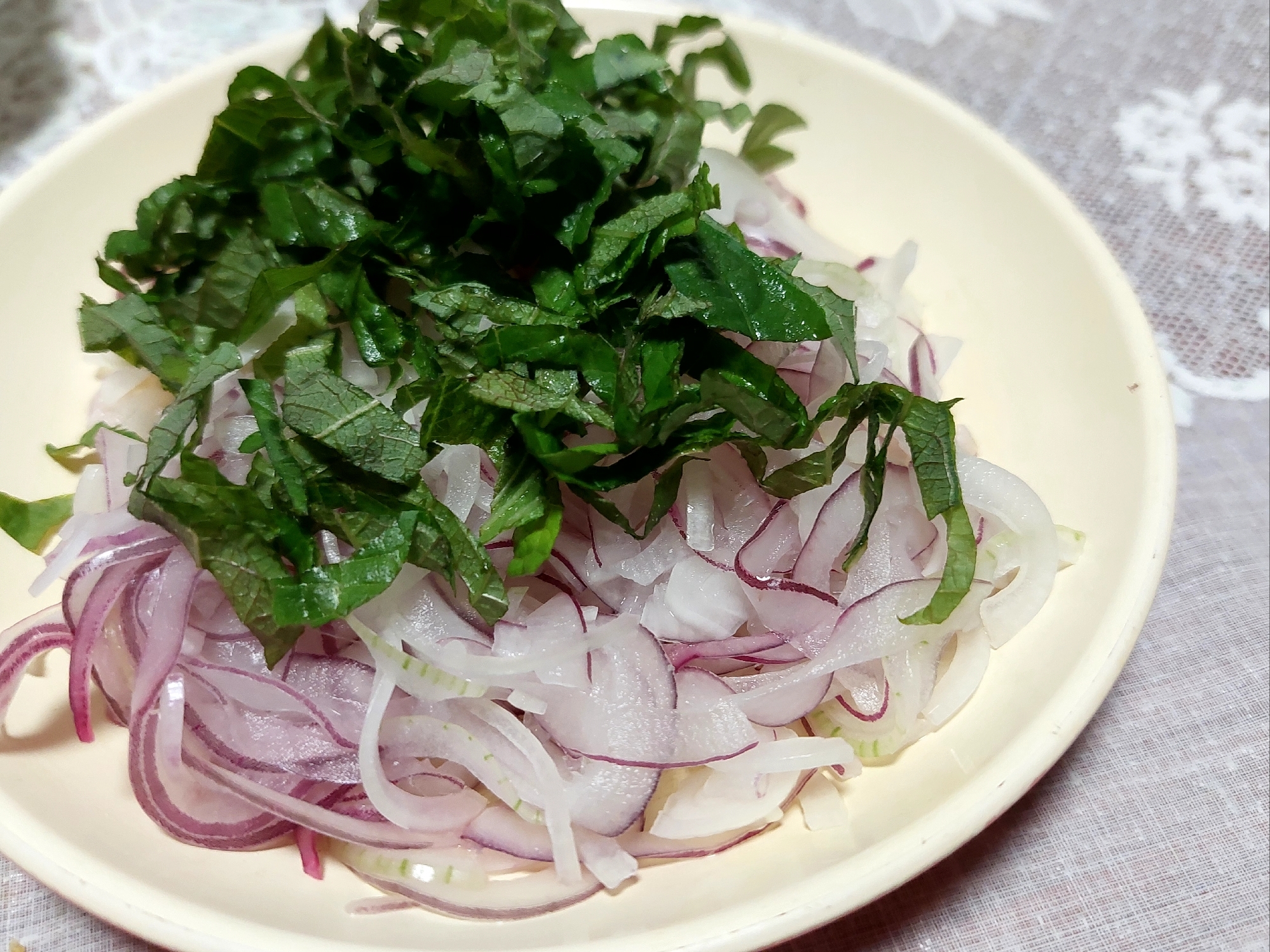 新玉ねぎと大葉のぽん酢がけ