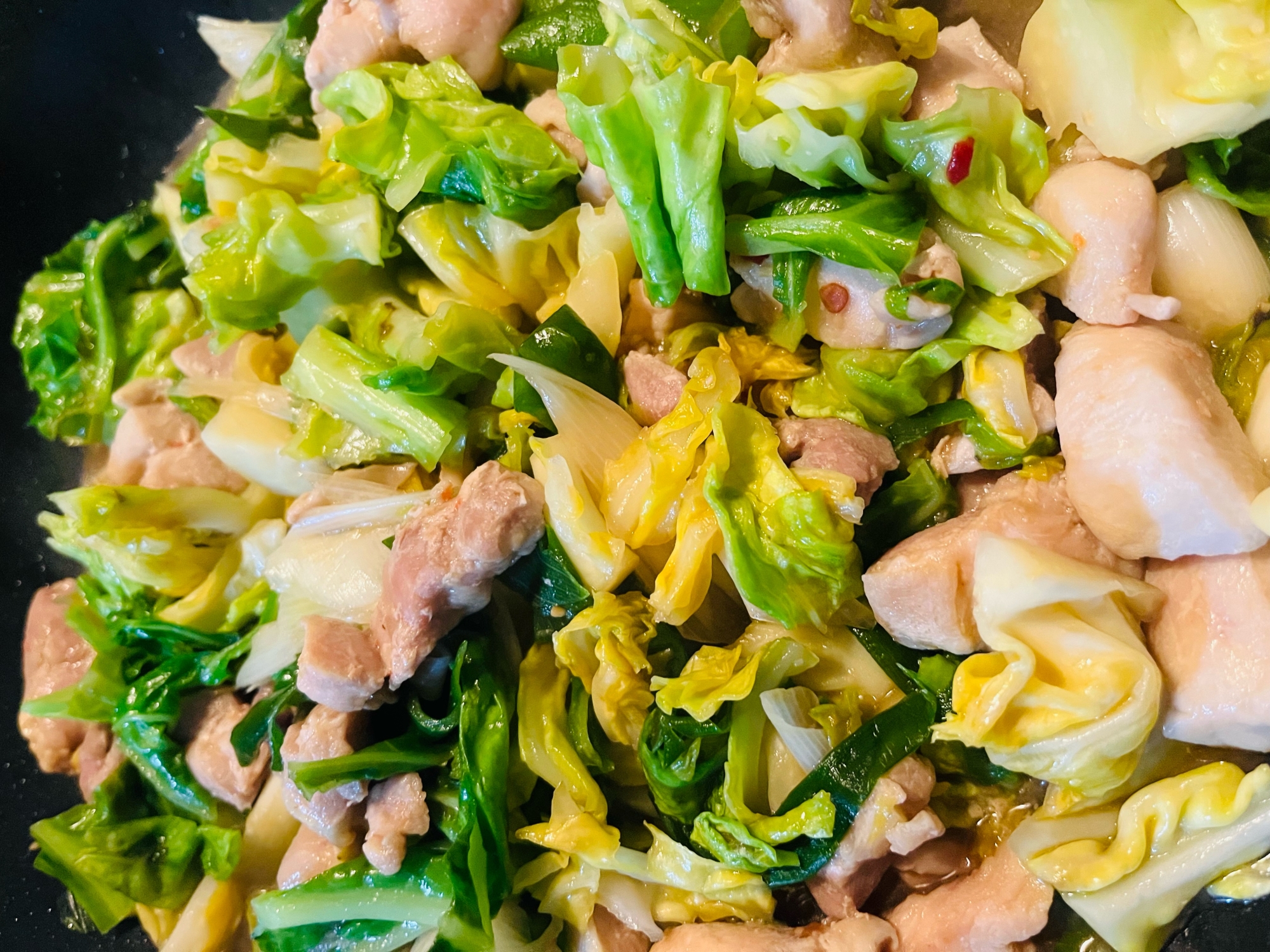 鶏肉とキャベツのピリ辛炒め