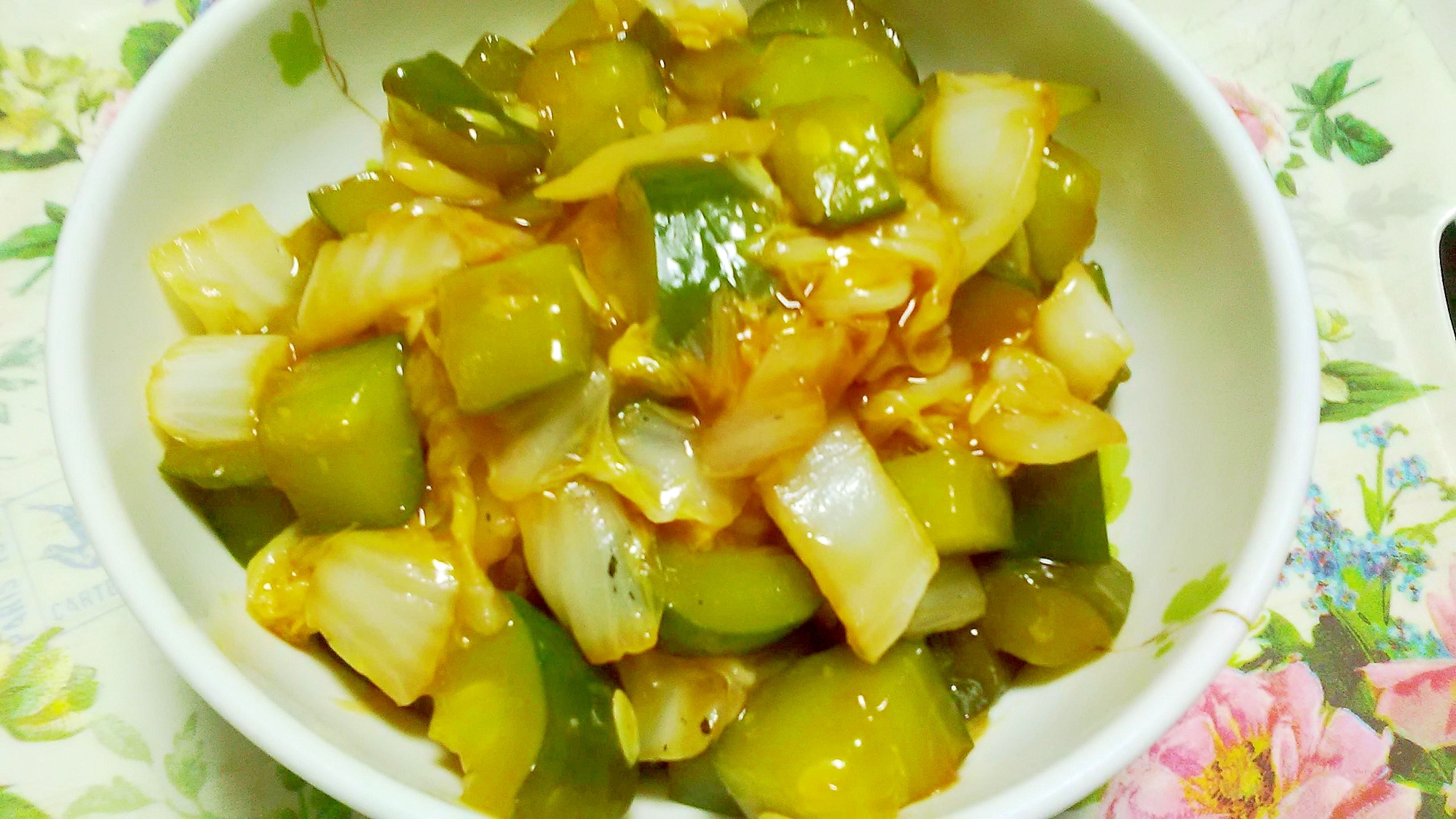 きゅうりと白菜の焼肉のたれ炒め