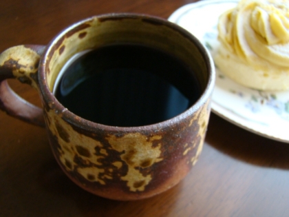 んふ( *´艸｀)♪甘いお菓子に優しい甘さのコーヒー！
めちゃ幸せなカフェタイムを過ごさせていただきました♪
なんて幸せなのかしら❤どっぷり～♪←幸せ浸りまくり