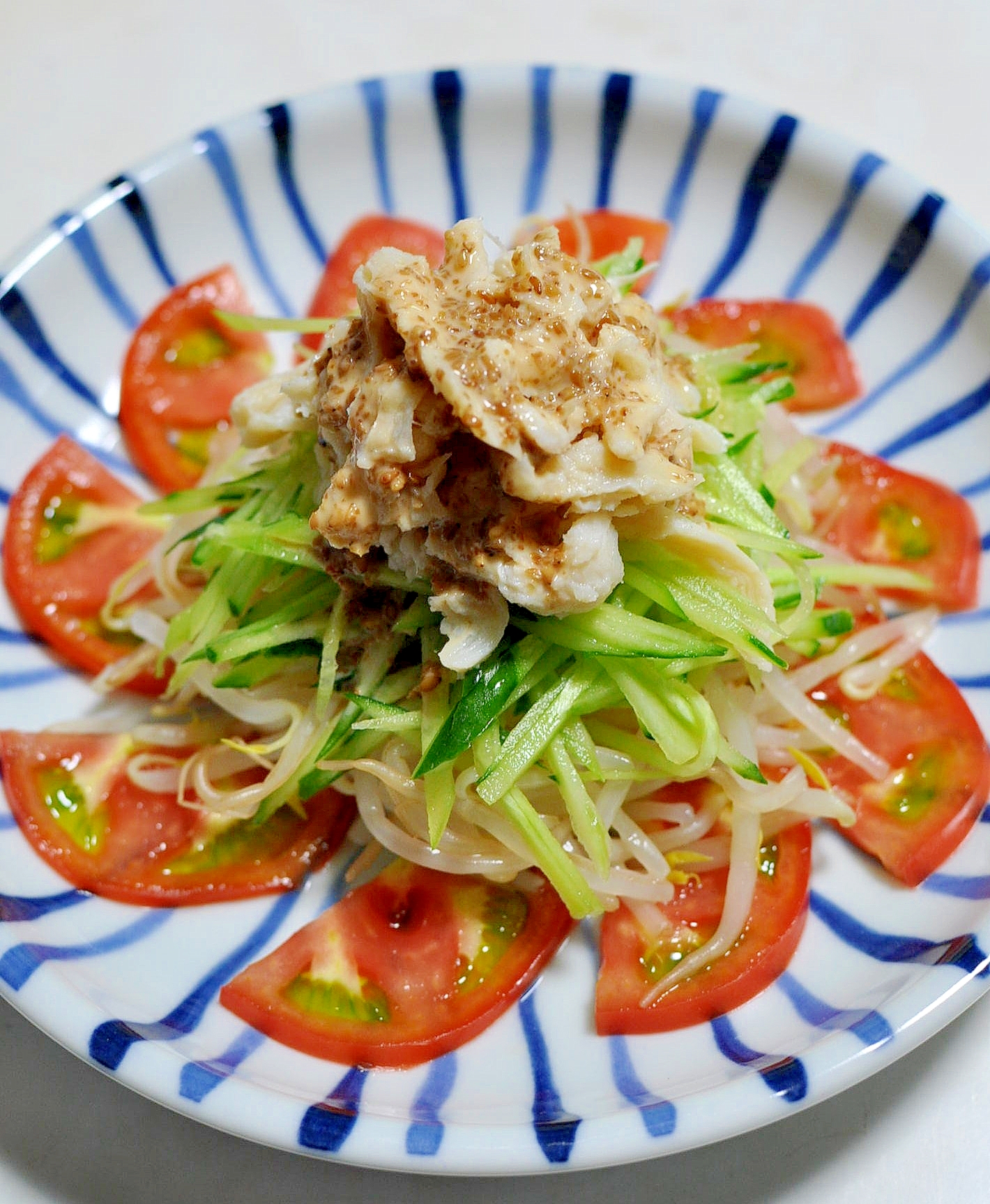 蒸し鶏のごまぽんサラダ