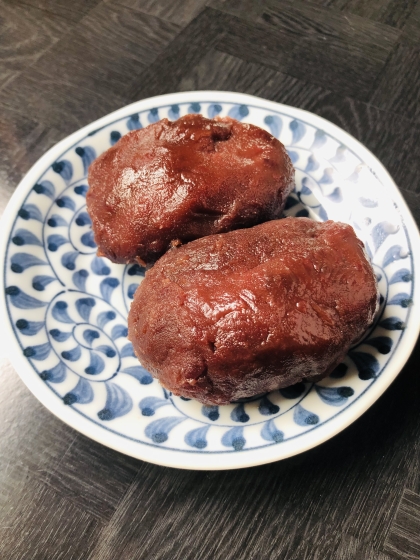 レシピを参考にして作ってみました。お餅とご飯を炊飯器で炊くだけでお手軽にできるので良いですね。少し残っているお米の食感がよくて美味しくいただけました。