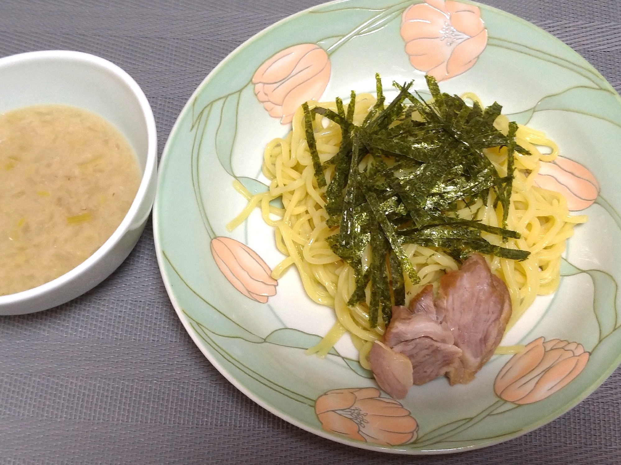 だし粉と豆乳で作る簡単つけ麺