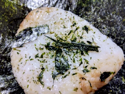お茶漬け海苔、梅干しのおにぎり
