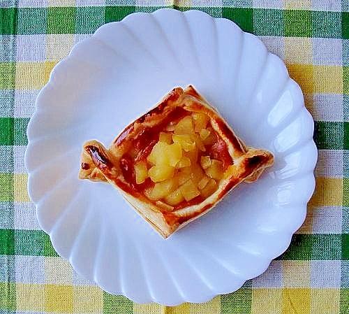 カラメルカスタードとりんごのパイ