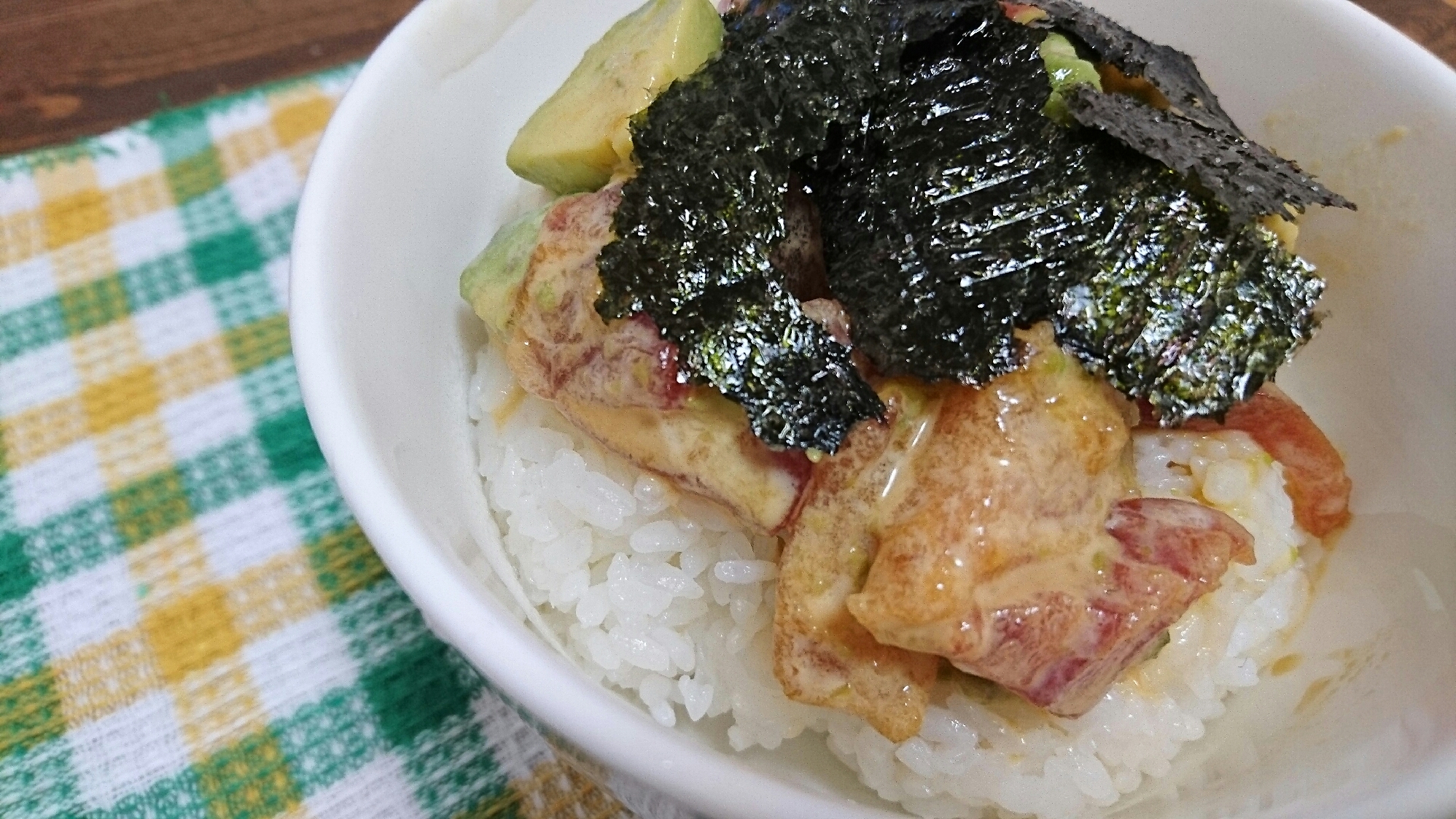 アボカドとマグロの簡単漬け丼！