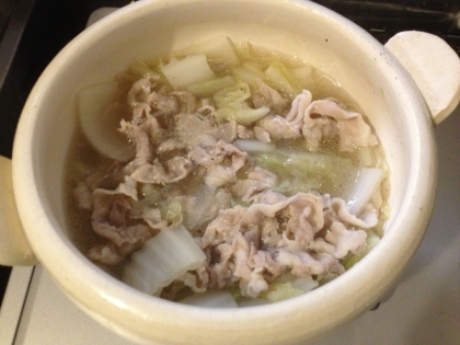 白菜と豚バラのシンプル鍋