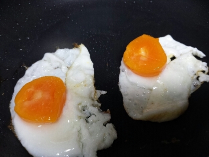 卵1個から目玉焼き２個作る方法