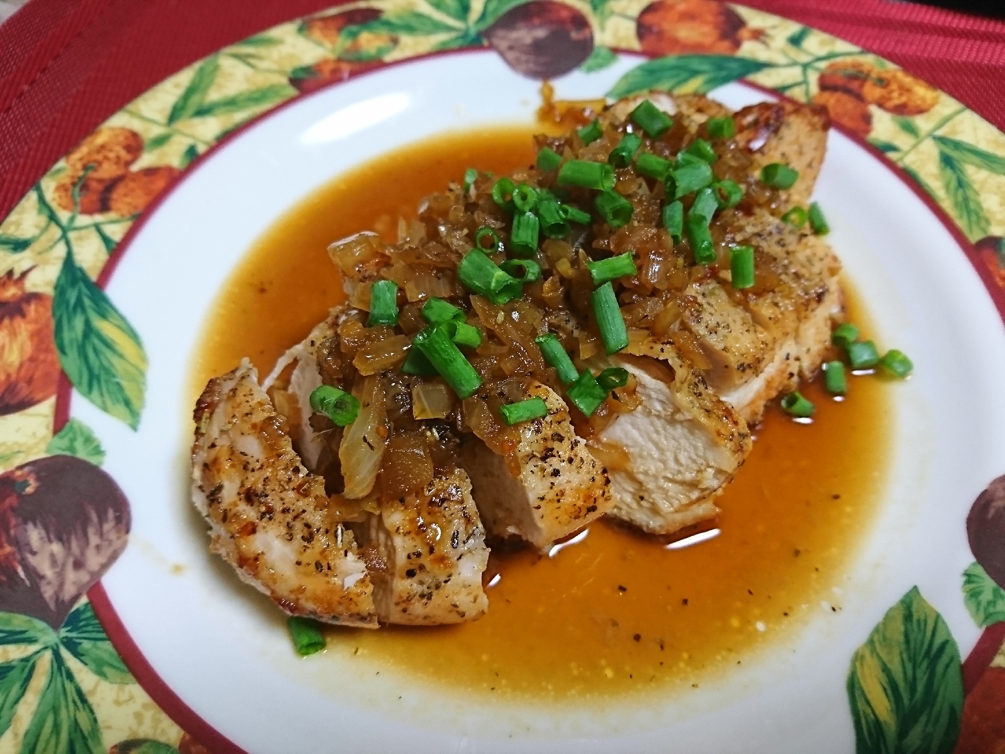 玉葱の甘さで食べる油淋鶏