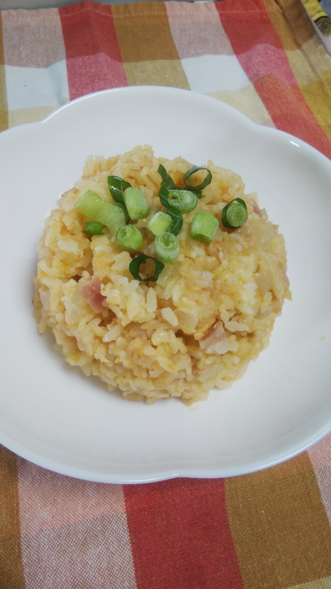 ラーメンスープの素で☆ベーコン玉葱チャーハン