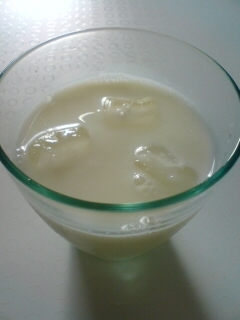 蜂蜜レモンのサッパリ牛乳ドリンク