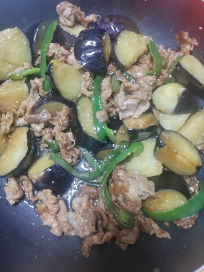 なすとピーマンとひき肉の甘味噌炒め