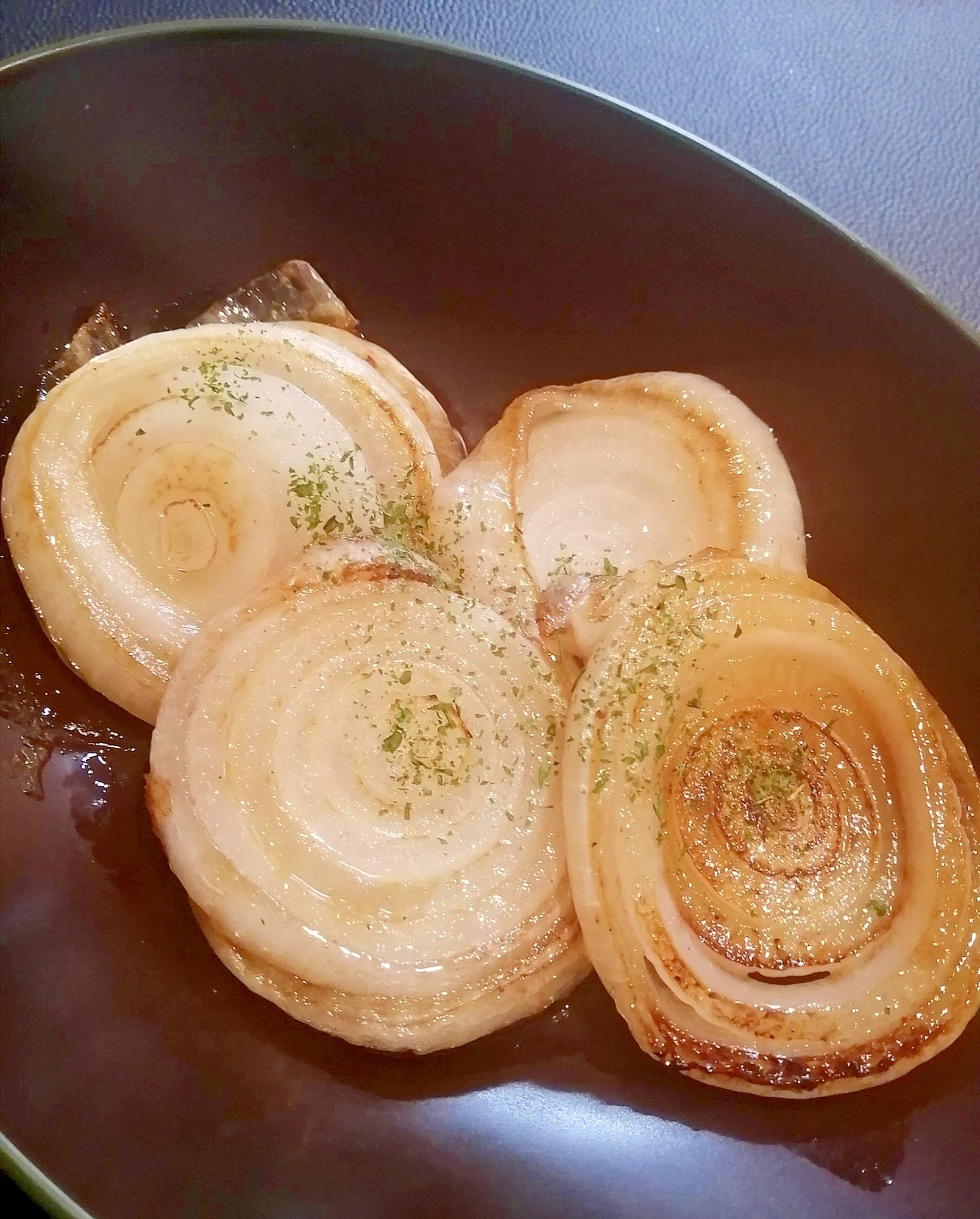 新玉ねぎのステーキ♪バター醤油味