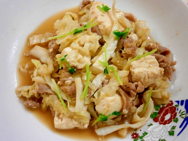 ひき肉・豆腐・キャベツの炒め物