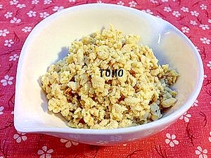 豆腐で量増し！豆腐と鶏ひき肉のそぼろ