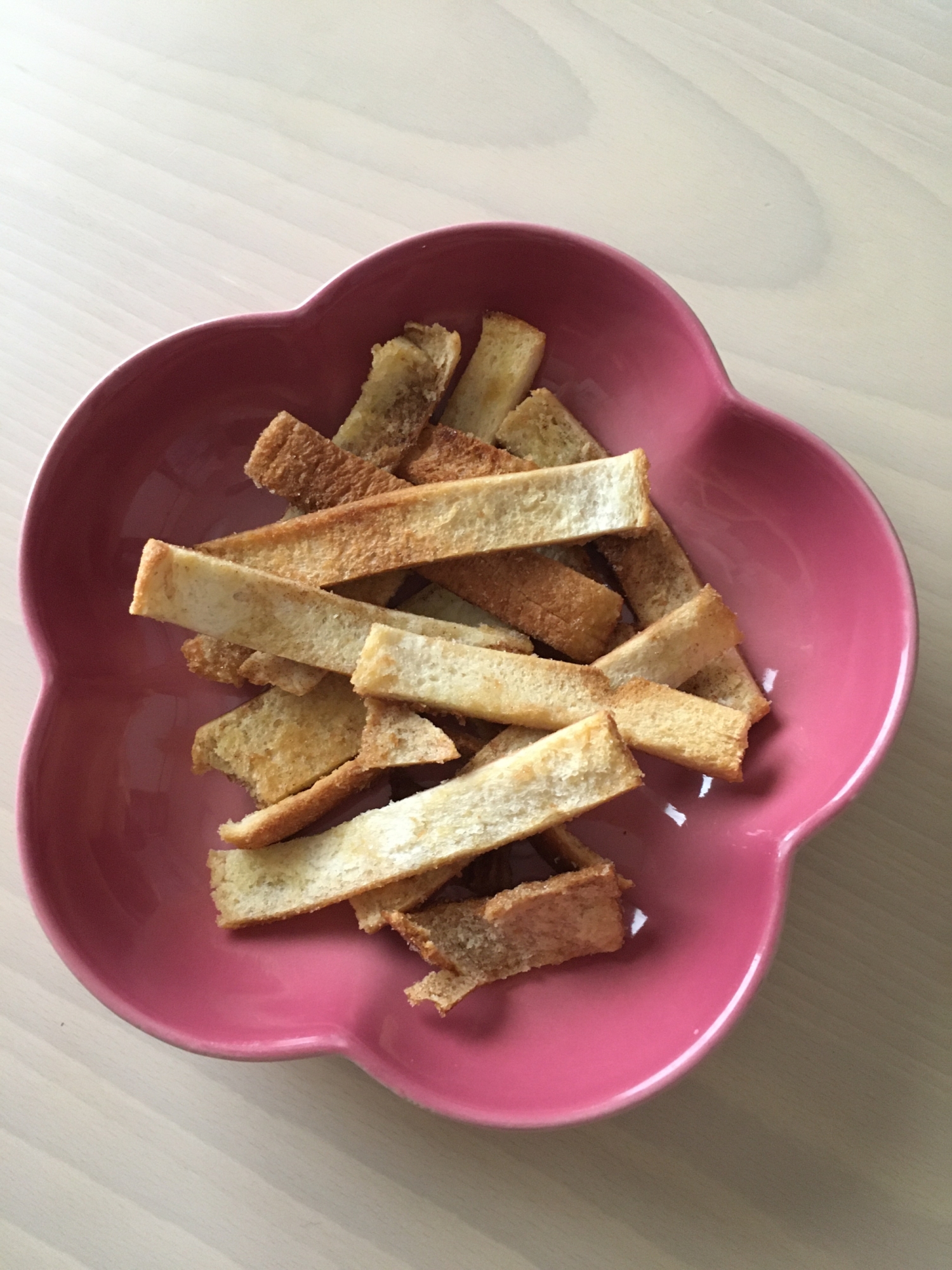 パンの耳でカリッとラスク