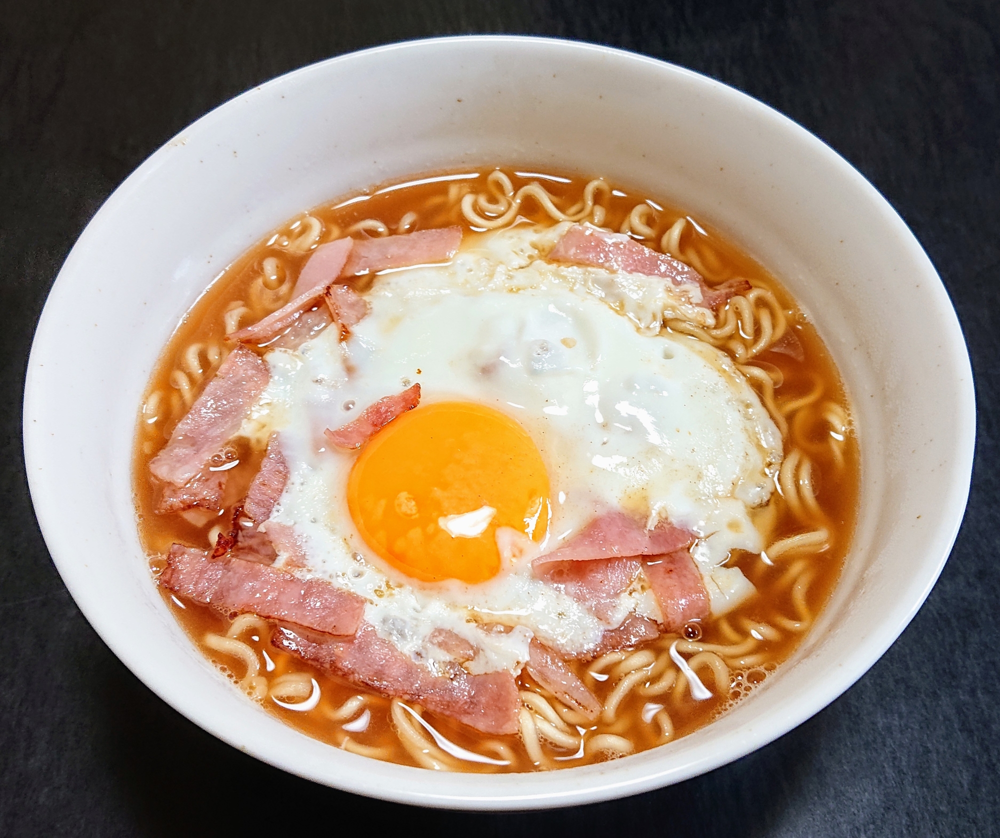 インスタントで☆刻みハムエッグ醤油ラーメン