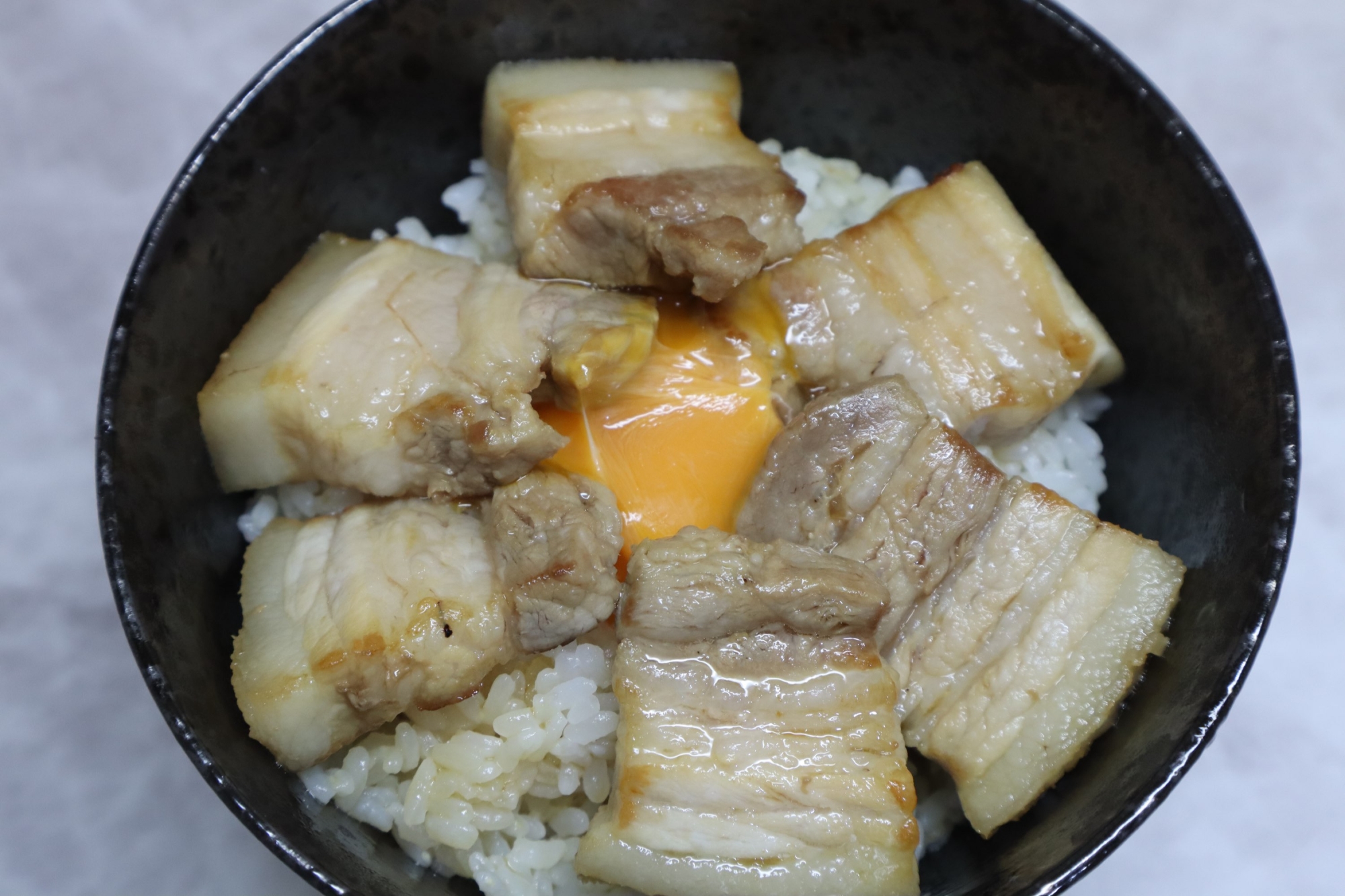 豚バラブロック丼