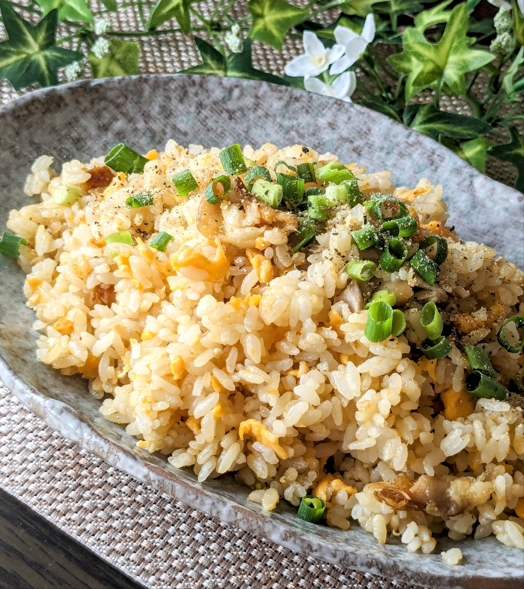 鶏もも肉で♪〜鶏油チャーハン〜