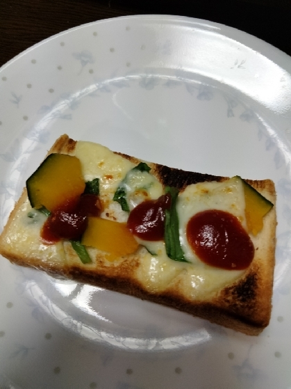 こんにちは。朝食に。あるもので。美味しくできました。レシピ有難うございました。