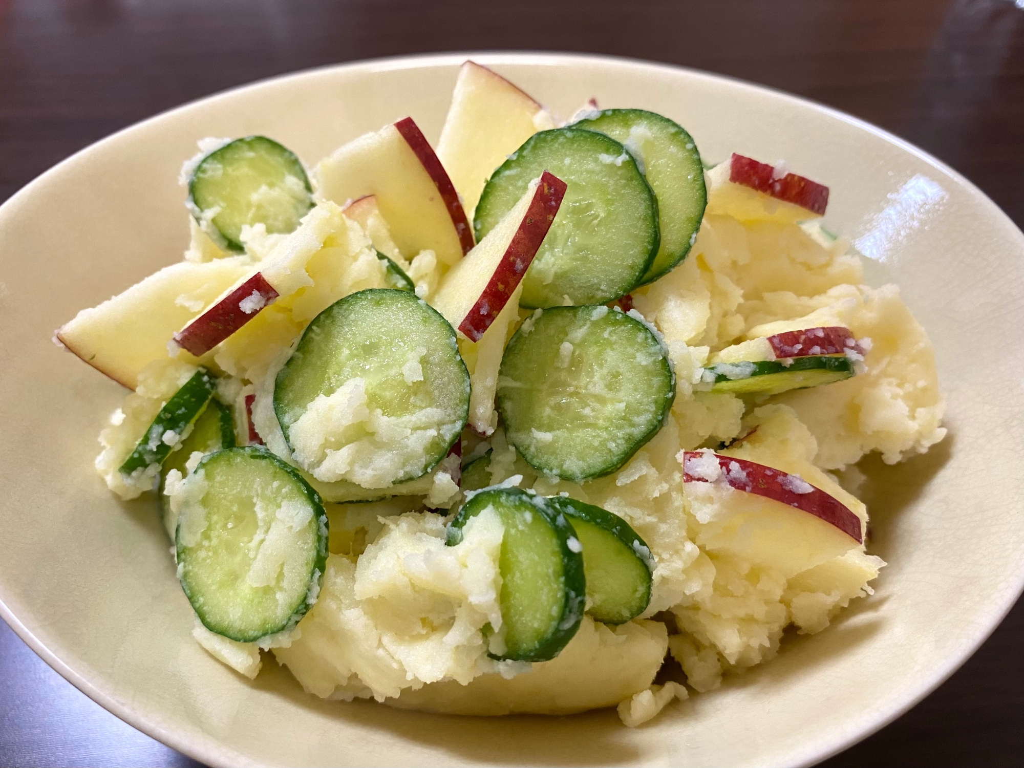 りんごときゅうりのポテトサラダ