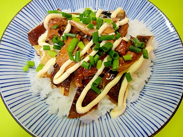 さんま缶と焼き椎茸のごはん