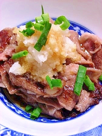 和牛の薄切り肉ソテー 大根ぽん酢和え