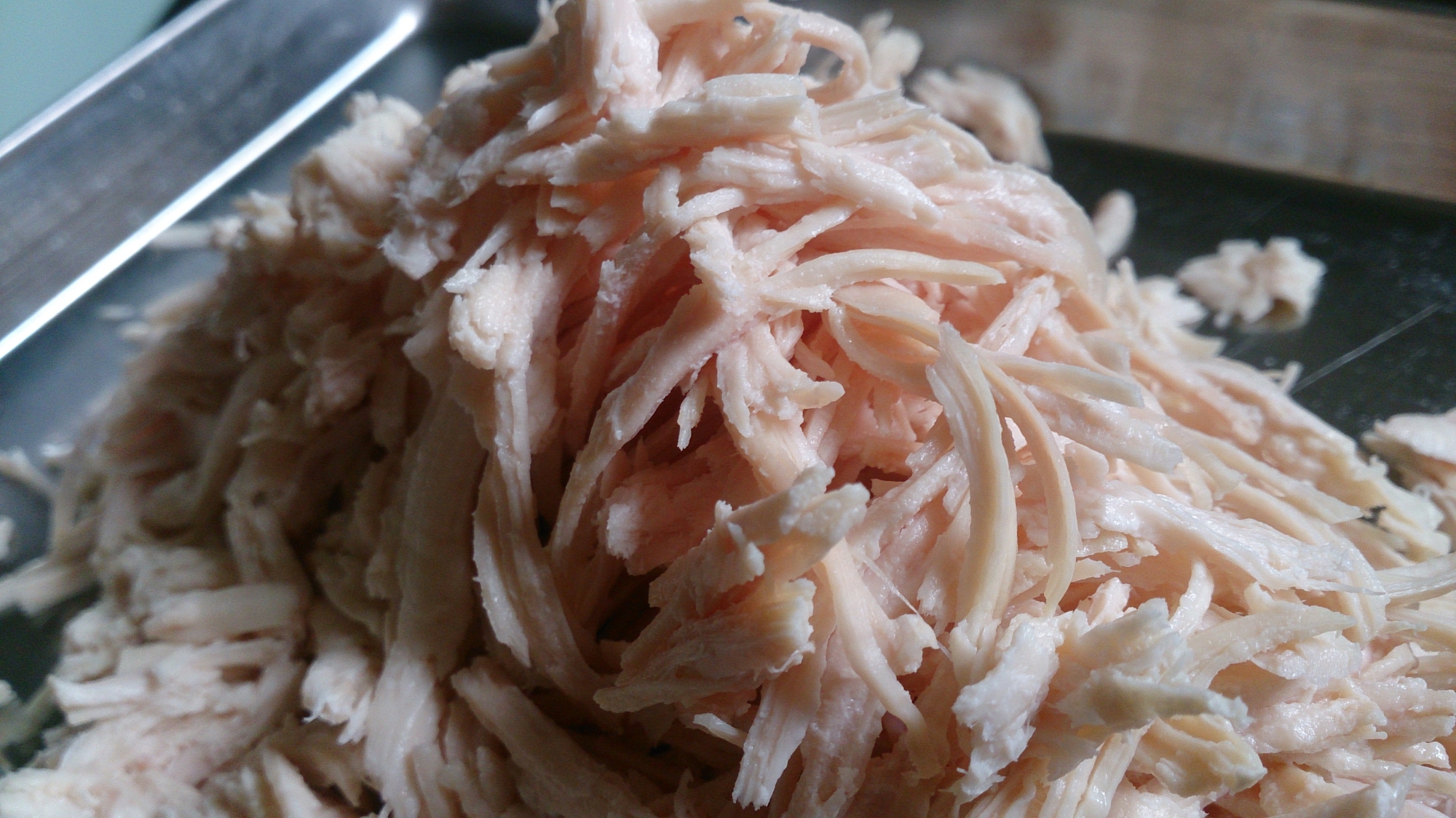 あると便利！鶏むね肉でしっとりチキンフレーク！