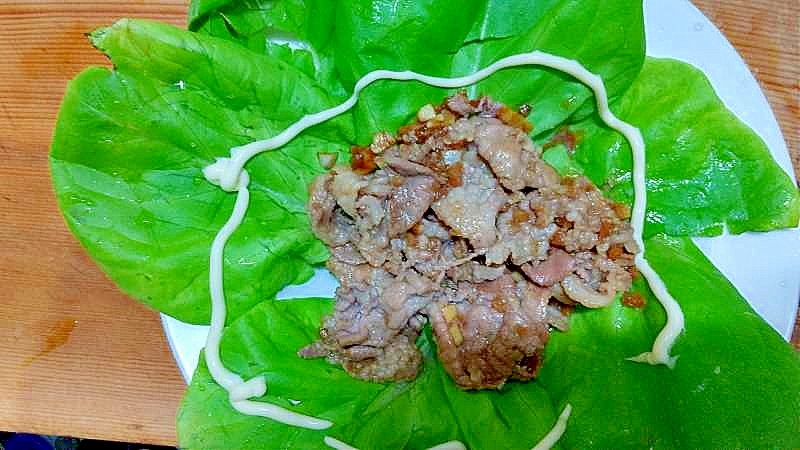 豚こまの生姜焼き/サラダ菜敷