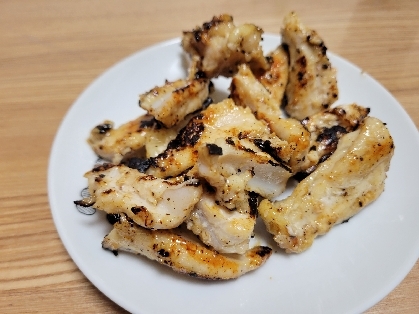 いつもは塩コショウで焼くだけだが、みりんの風味が良かった。