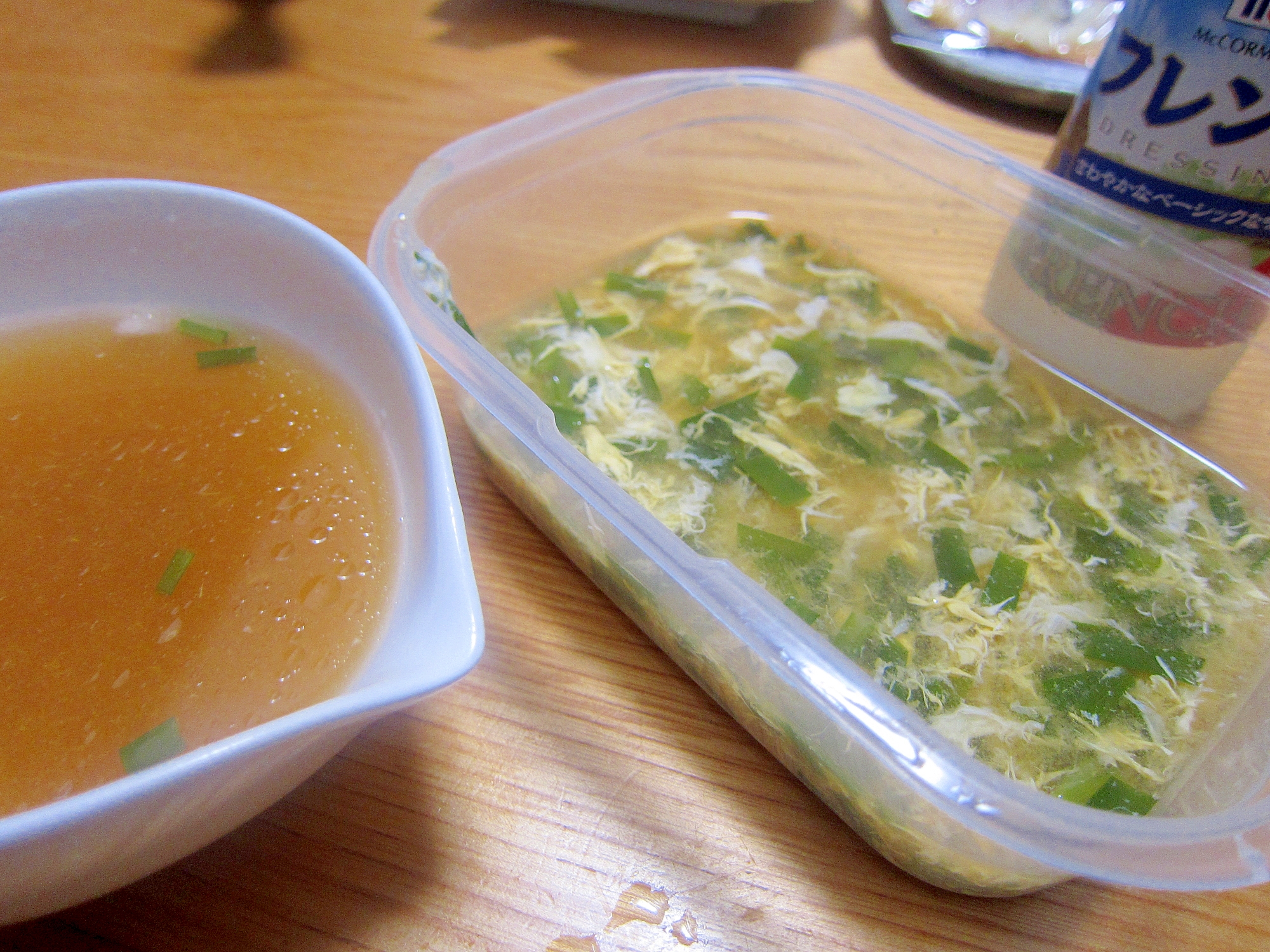 とき卵と韮のドレッシング味噌スープ