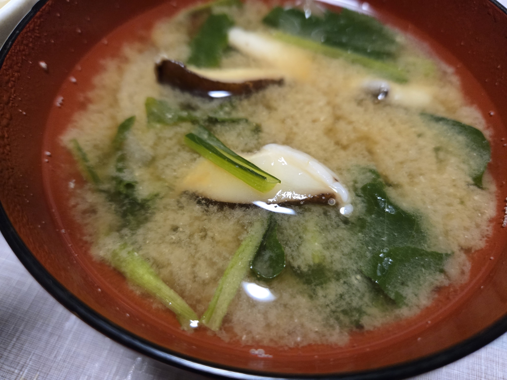 椎茸と小松菜のお味噌汁