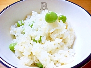 超簡単 冷凍ご飯が変身 豆ごはん レシピ 作り方 By Sel123 楽天レシピ