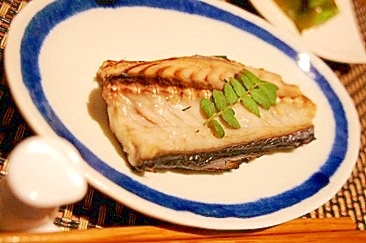 お酒が決めて、ふっくら、サワラの塩焼き