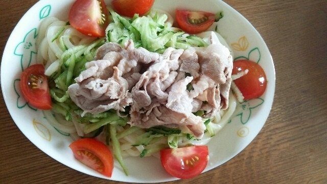 冷凍うどんで！冷しゃぶサラダうどん