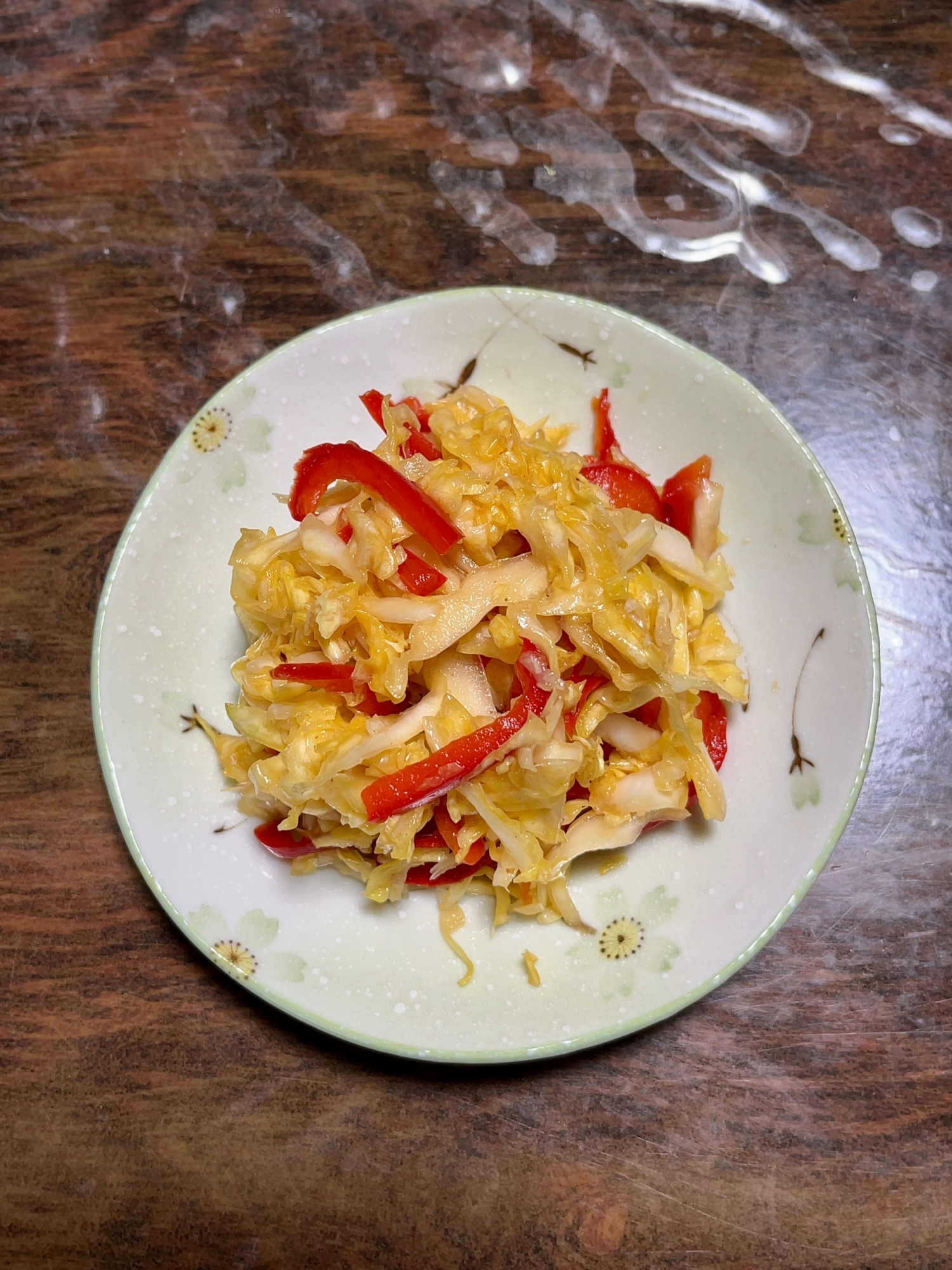キャベツとパプリカの山椒風味サラダ