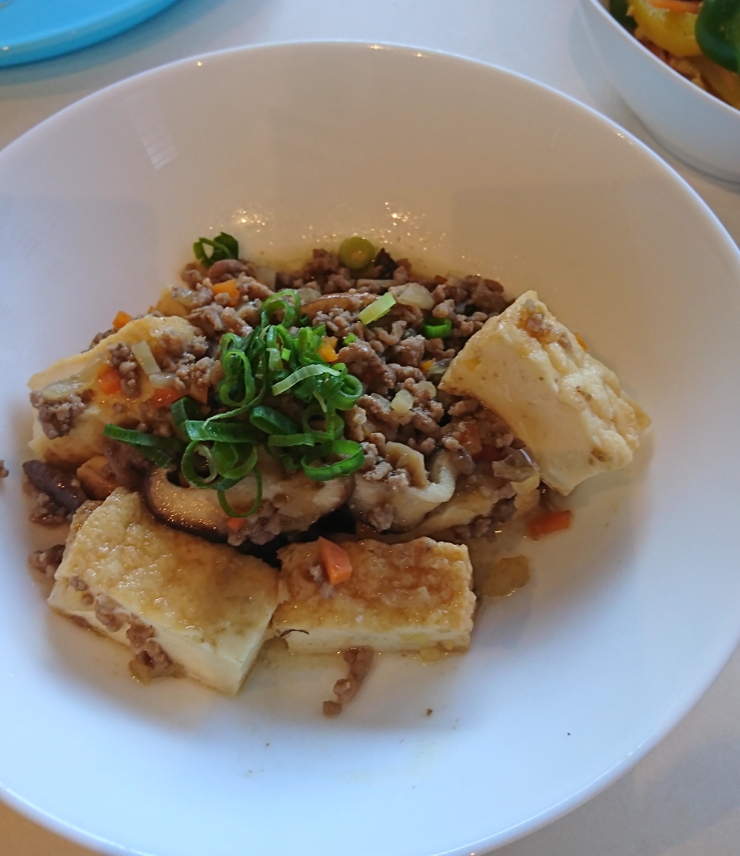 シャキシャキがおいしい！厚揚げの肉味噌炒め