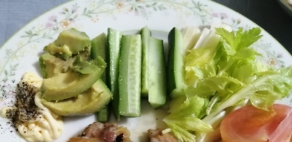 オリジナルのお味噌ダレで！レッツお野菜スティック