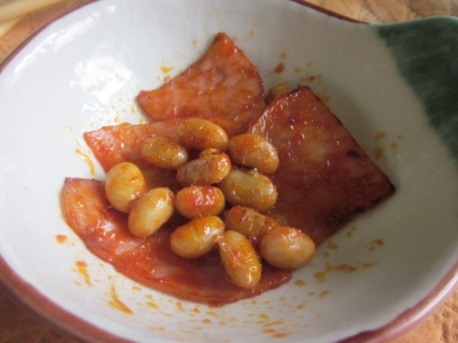 お弁当やおつまみに♪ハムと大豆のケチャップ煮♡