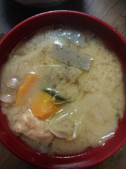 かぼちゃと油揚げの味噌汁