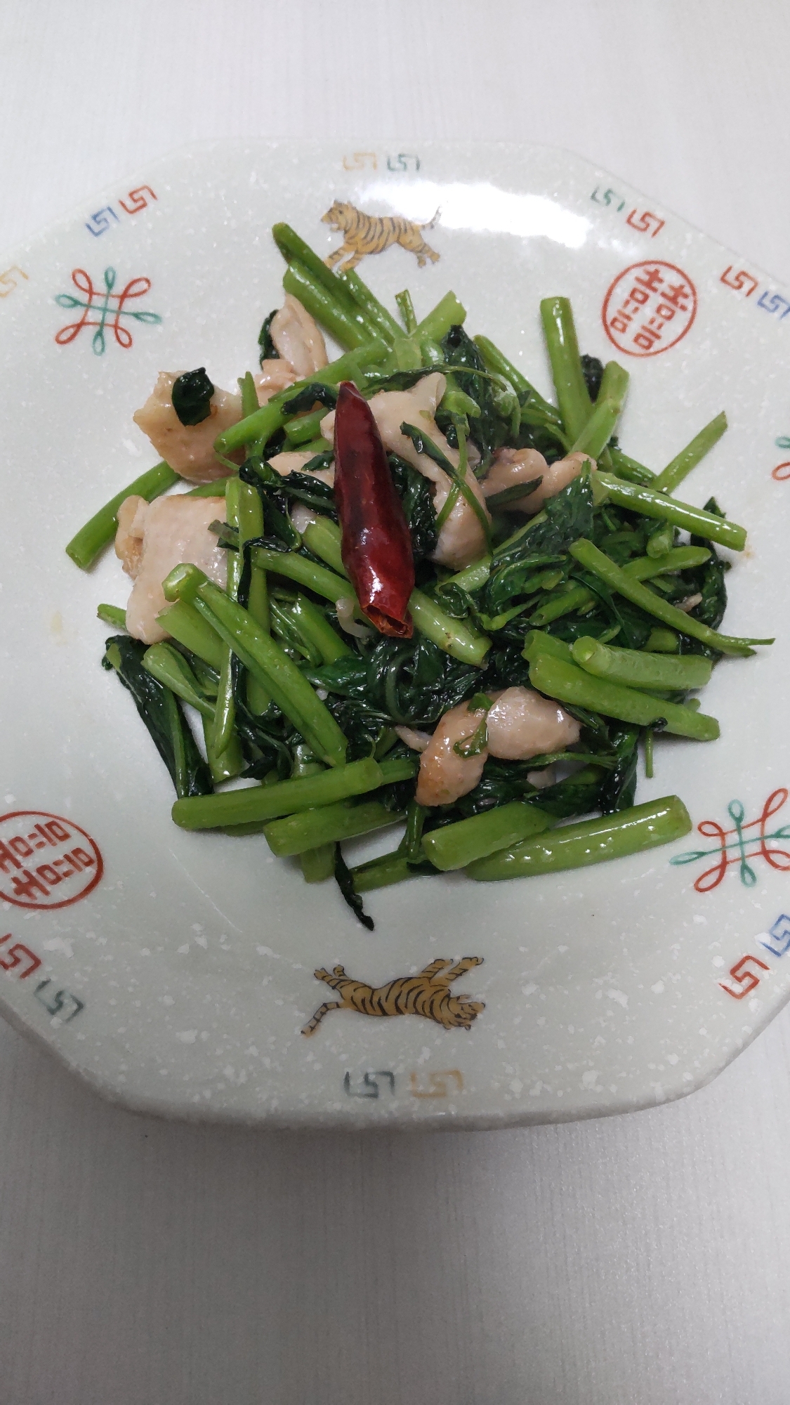 空芯菜と鶏皮の炒めもの☆