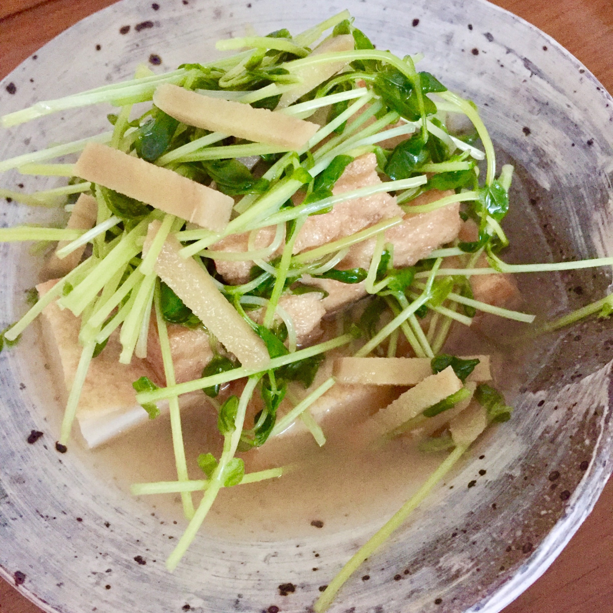 厚揚げと豆苗のしょうが煮