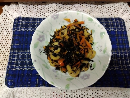 ひじきと大豆とちくわと人参の煮物