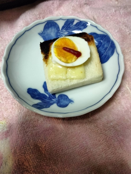 チーズトーストアレンジ みょうが&ゆで卵