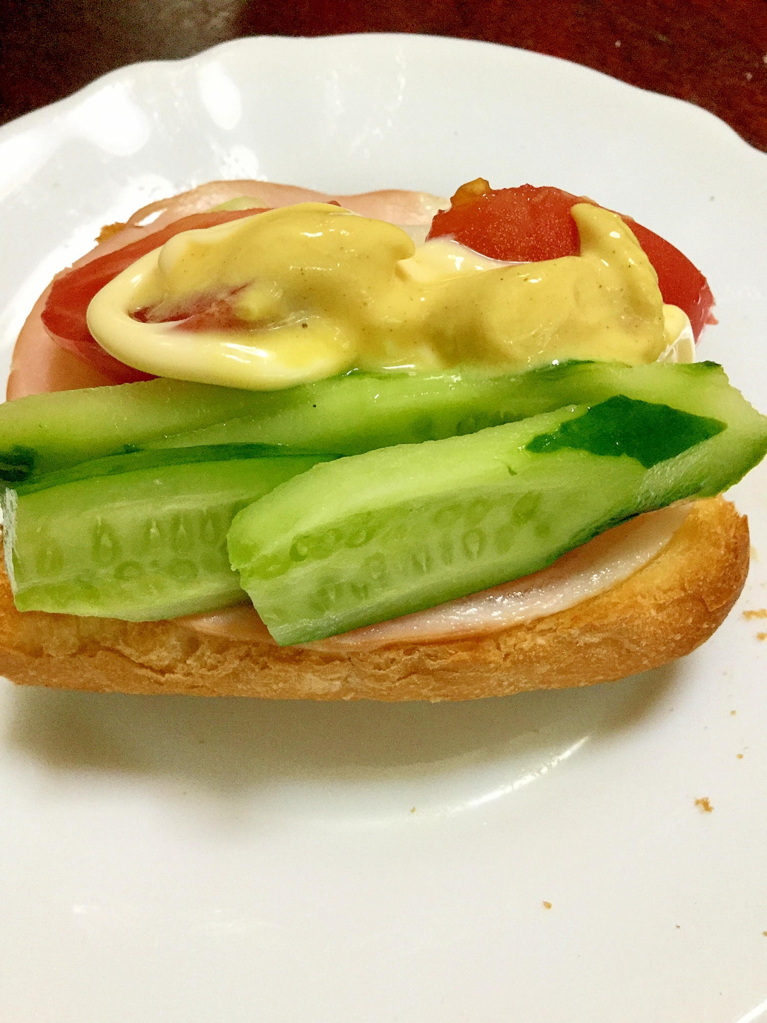 フランスパンdeハム野菜サンド！